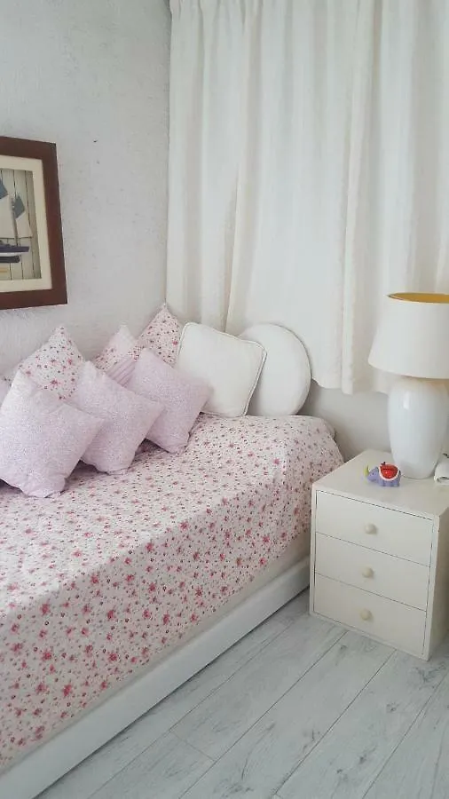 Case de vacanță A Beautiful Beachfront Maisonette Villa Kallithea  Grecia